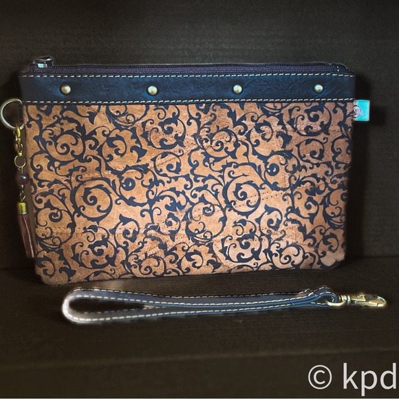 Eternal Style - The Iconic Vintage 100% Leather Purse - Picture 1 of 9